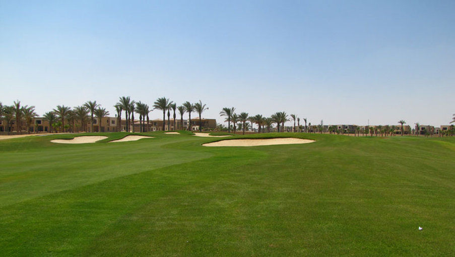 Jaz Little Venice Golf Resort Ain Sukhna Ngoại thất bức ảnh Golf course at the Pyramids Club