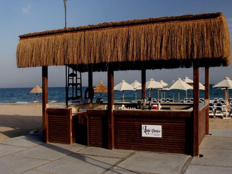 Jaz Little Venice Golf Resort Ain Sukhna Ngoại thất bức ảnh Beach bar in Hurghada, Egypt