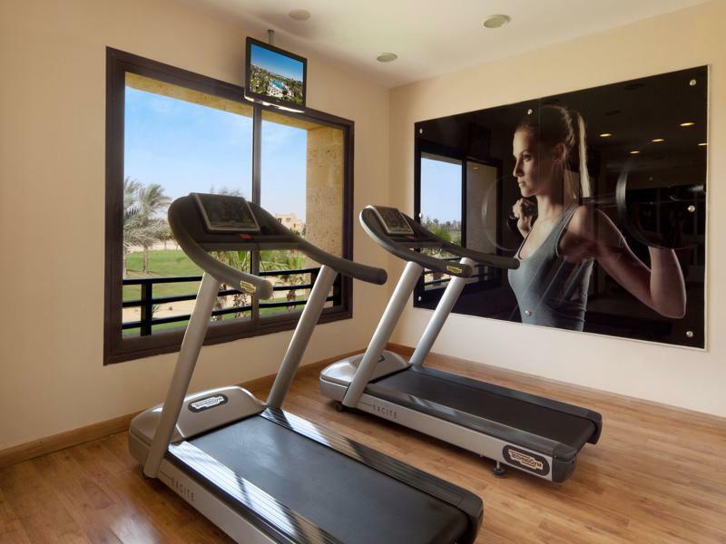 Jaz Little Venice Golf Resort Ain Sukhna Ngoại thất bức ảnh A treadmill